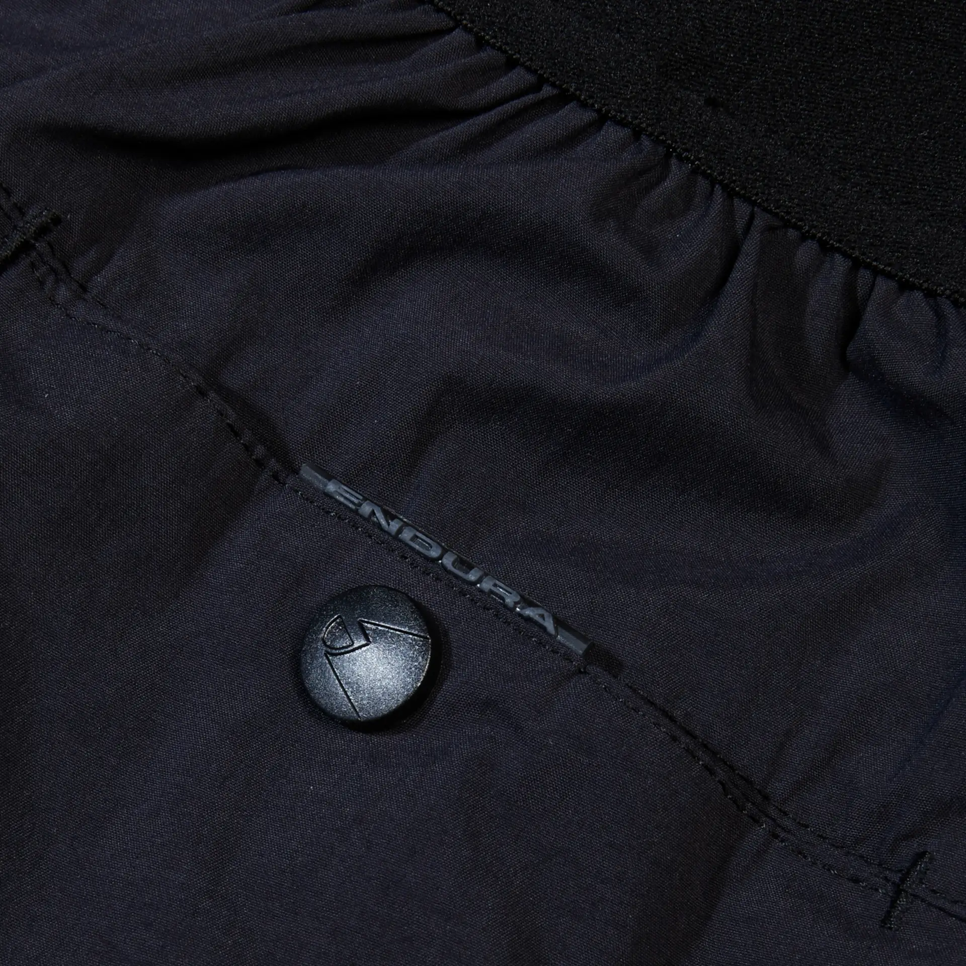 Endura Hummvee Lite Shorts mit Innenhose Schwarz - S – Bild 3