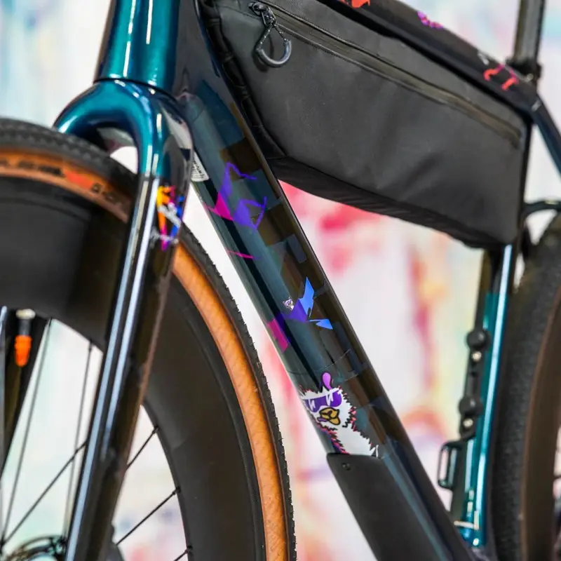 Unleazhed BPG01 Apocalypse color glossy - Rahmenschutzfolie Gravelbike – Bild 5