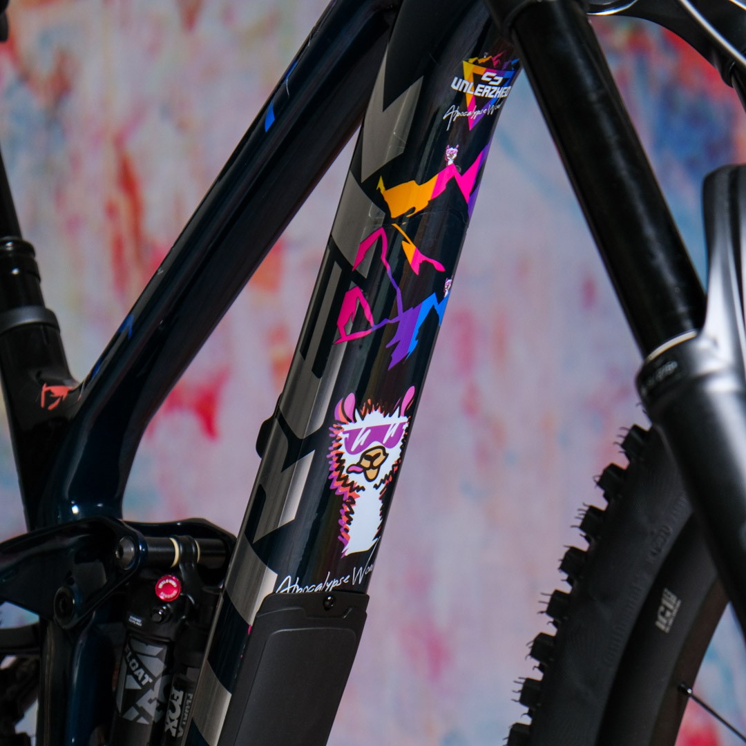 Unleazhed Rahmenschutzfolie XXL Alpocalypse color glossy – Bild 4