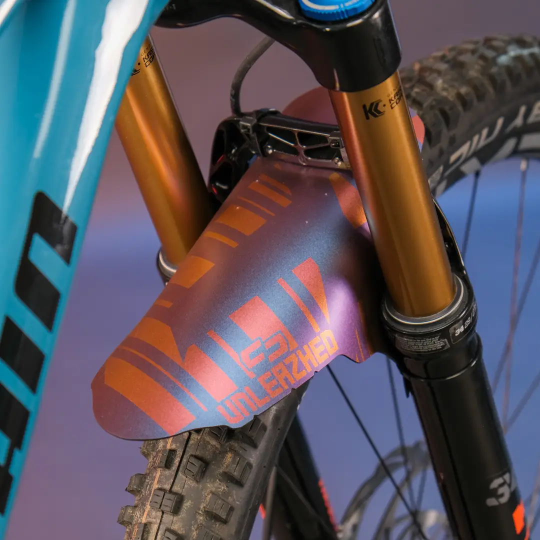 Unleazhed M01 mudguard flipflop redblue-redgold - Kotflügel – Bild 6