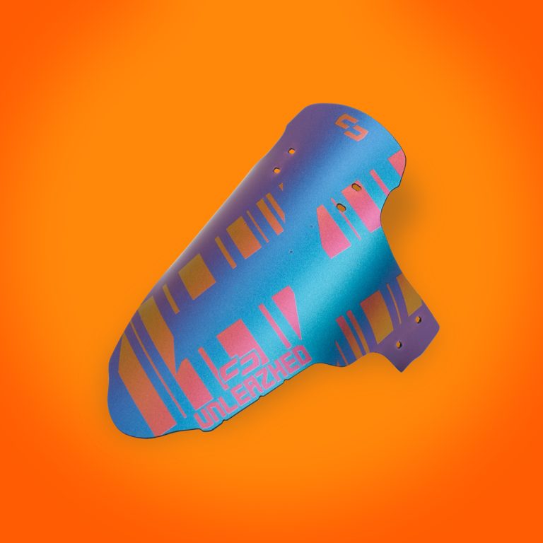 m01-ff-red-blue-red-gold-kachel