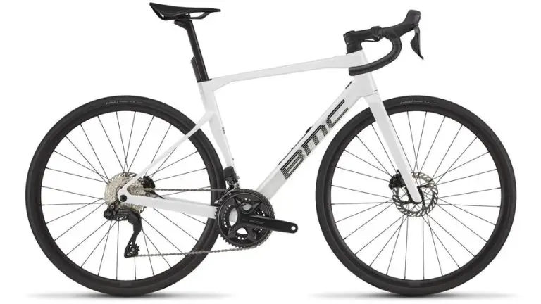 bmc-2027-roadmachine-two-road-bike-white-1_fde880a4-d57d-45f1-8166-eb99a924f333